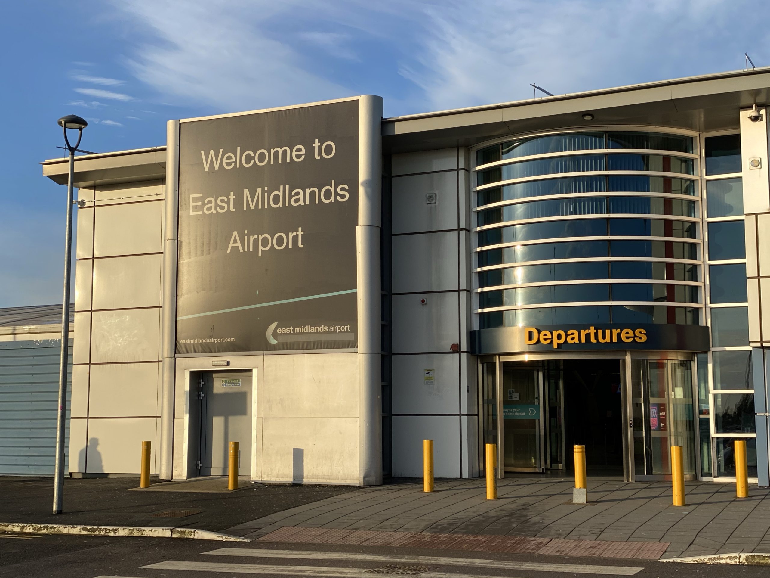 travel updates east midlands airport