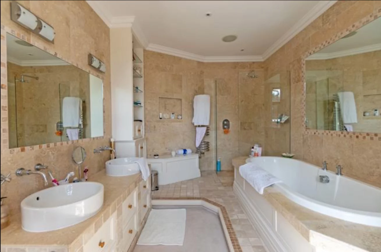 Incredible pictures show inside £6m Rushcliffe mansion Screenshot 2020 05 11 at 09.24.49