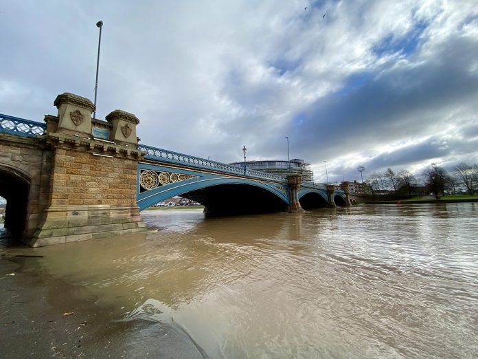river flood Trent Bridge