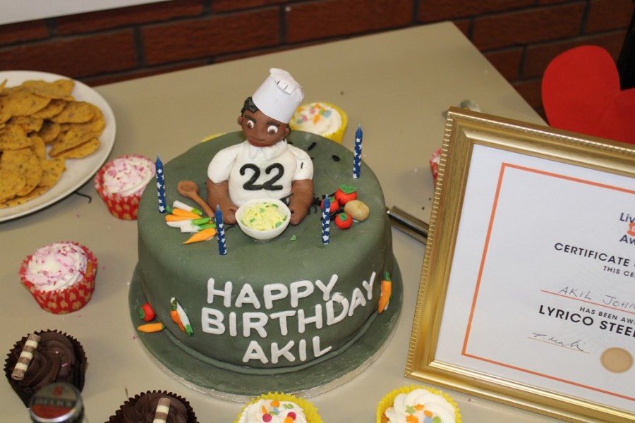 Pictures: Nottingham chef who was a victim of violent attack now teaching vulnerable people to cook birthday cake