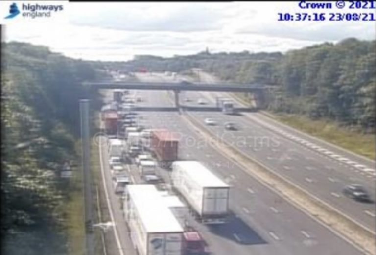 M1 southbound CLOSED at J28 after multi-vehicle collision –  overturned lorry – air ambulance at scene