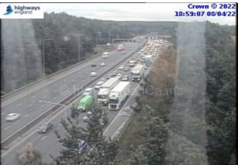 M1 lane closed at J27 – multi-vehicle collision and fuel spillage