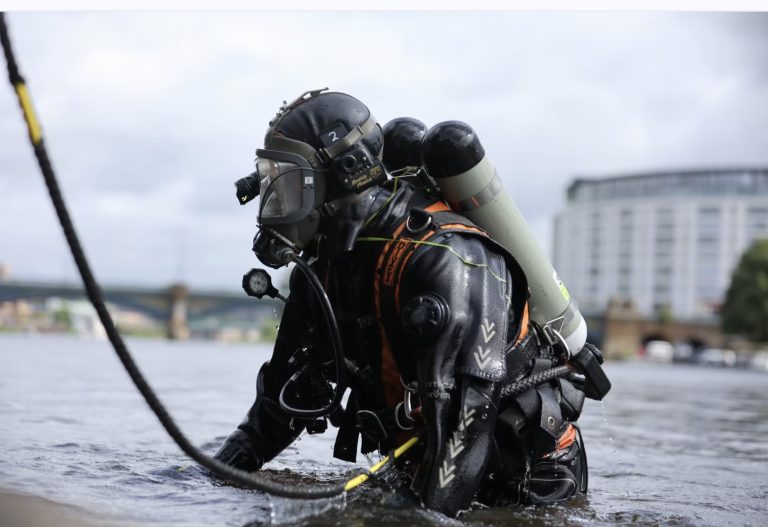Pictures: Police divers training exercise in River Trent West Bridgford