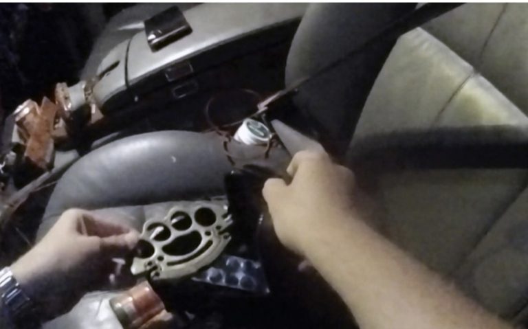 Seatbelt offence leads to drugs and weapons find