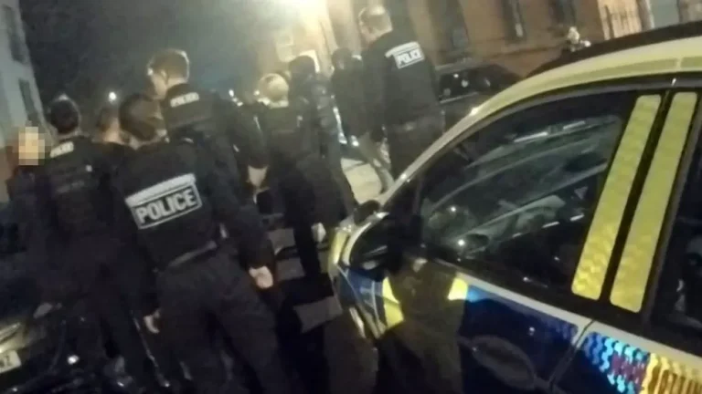 200 people gather and some throw fireworks at each other in Nottingham – eight arrests