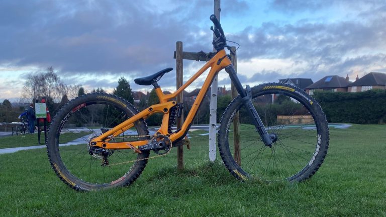 West Bridgford: Thieves target teenagers and steal high-end Scott Gambler mountain bike