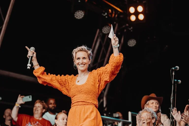 Vicky McClure backs petition against Nottingham City Council cuts and calls on Government for immediate help