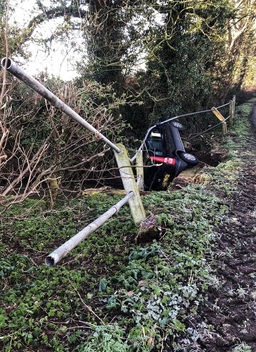Black Ice: Fire service shares images to warn motorists after single-vehicle incident Screenshot 2024 03 04 at 15.49.35