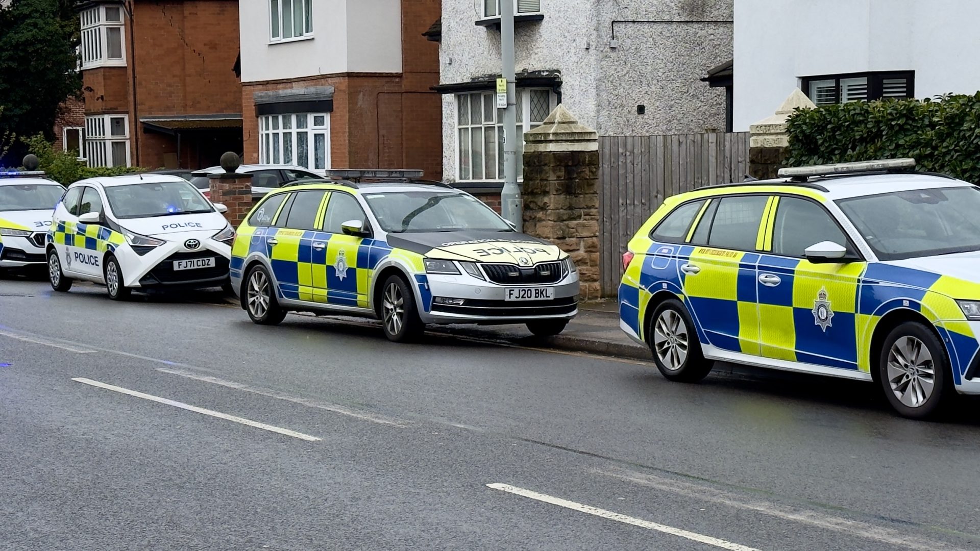 Huge police response in West Bridgford after disturbance at a property