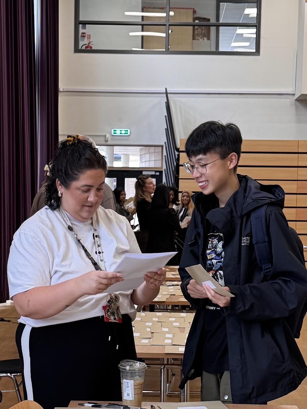 The Nottingham Emmanuel School celebrates GCSE success 0 37