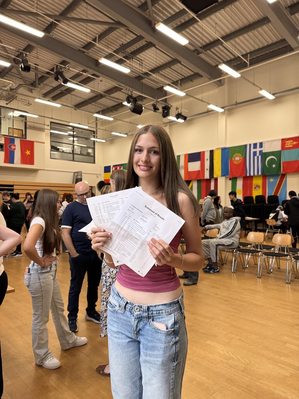 The Nottingham Emmanuel School celebrates GCSE success 0 38