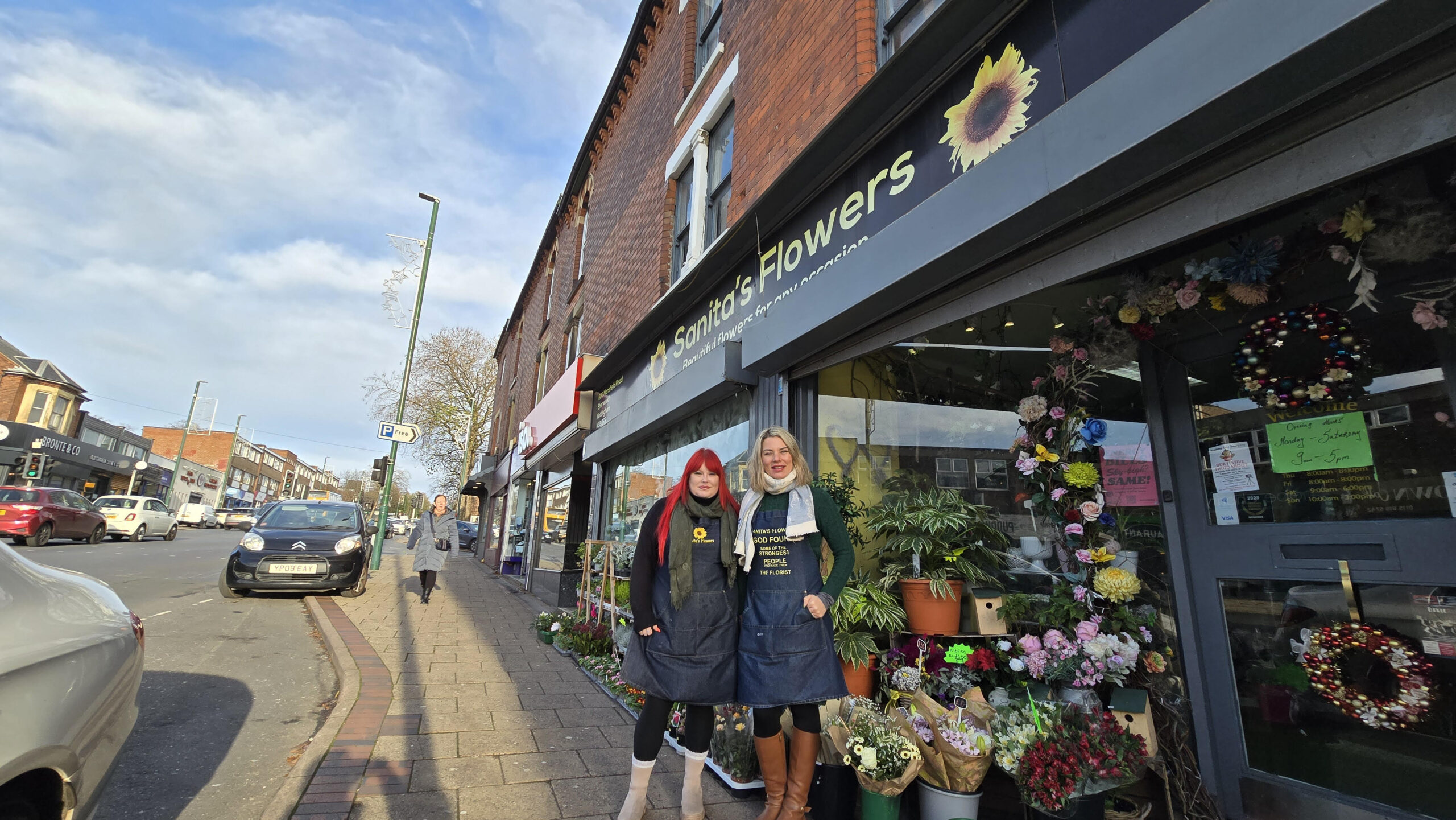 Plans for 20 mph limit on major Nottingham traffic route Nicole Stillwell and Sanita Oakley of Sanitas Flowers in Mansfield Road Sherwood LDRS scaled