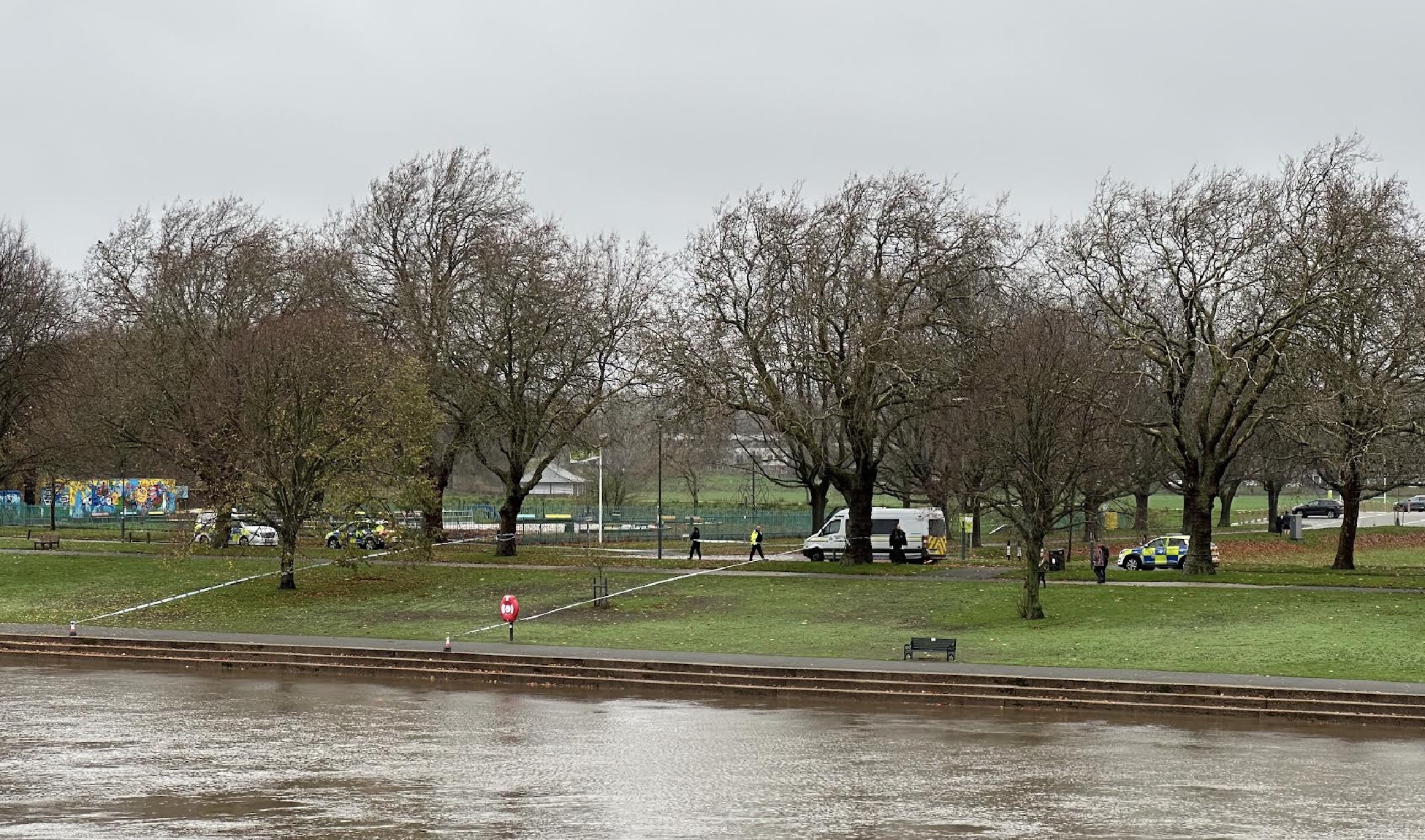 Police incident on Victoria Embankment Screenshot 2025 11 15 at 13.17.23