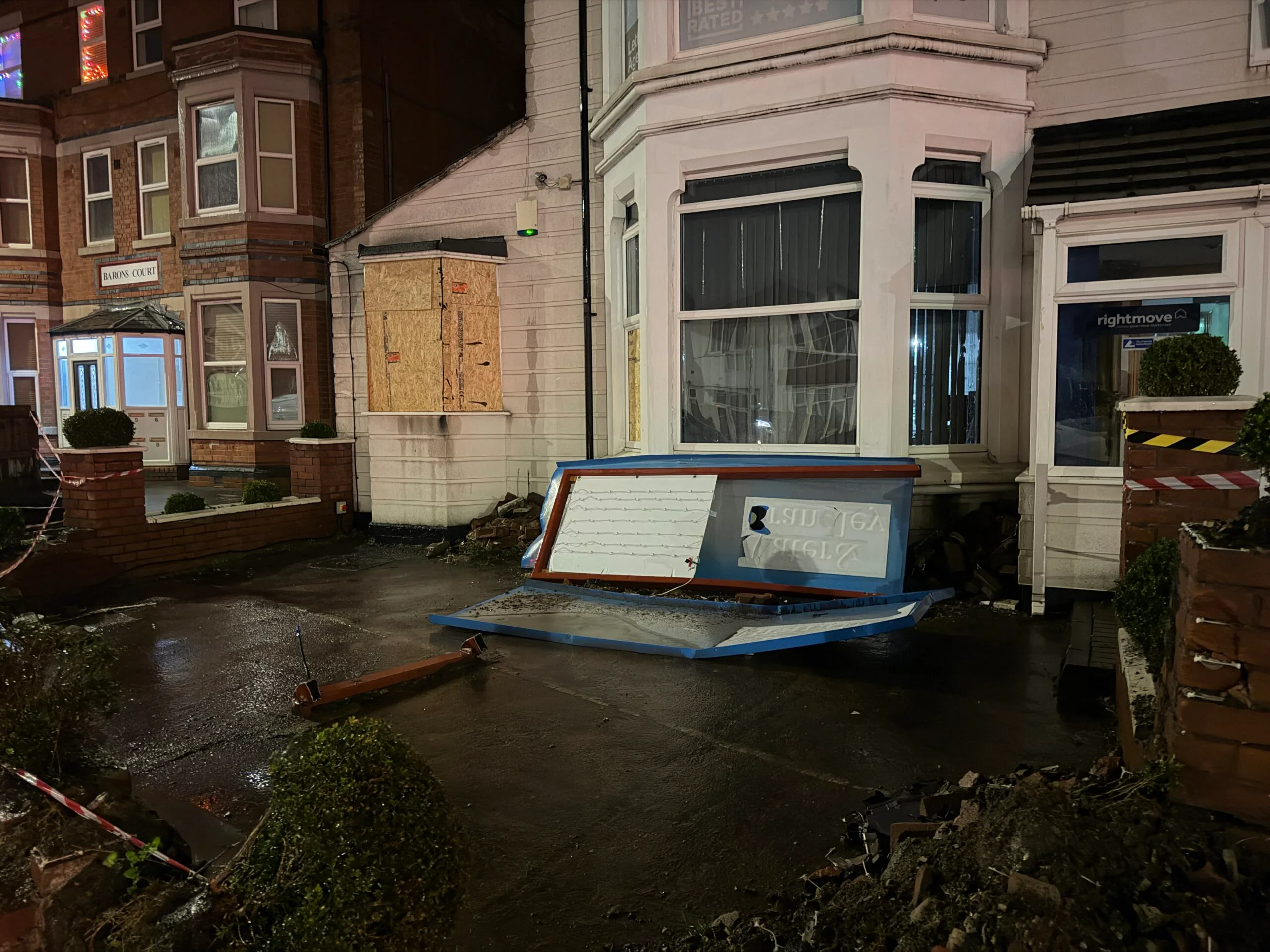 Pictures: Massive damage caused to West Bridgford business after crash IMG 2085 scaled