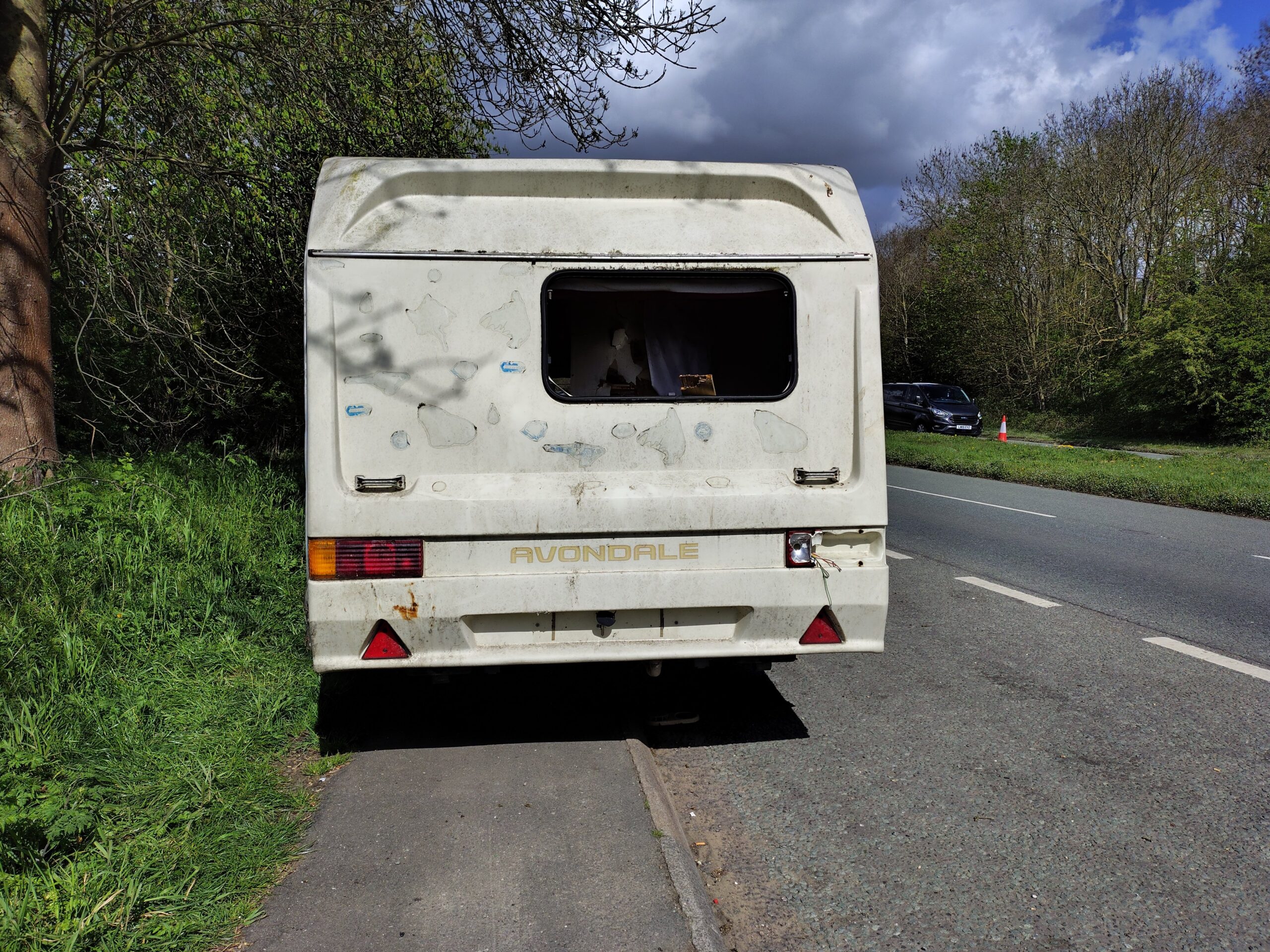 HGW9 I9XAAAyvkD scaled