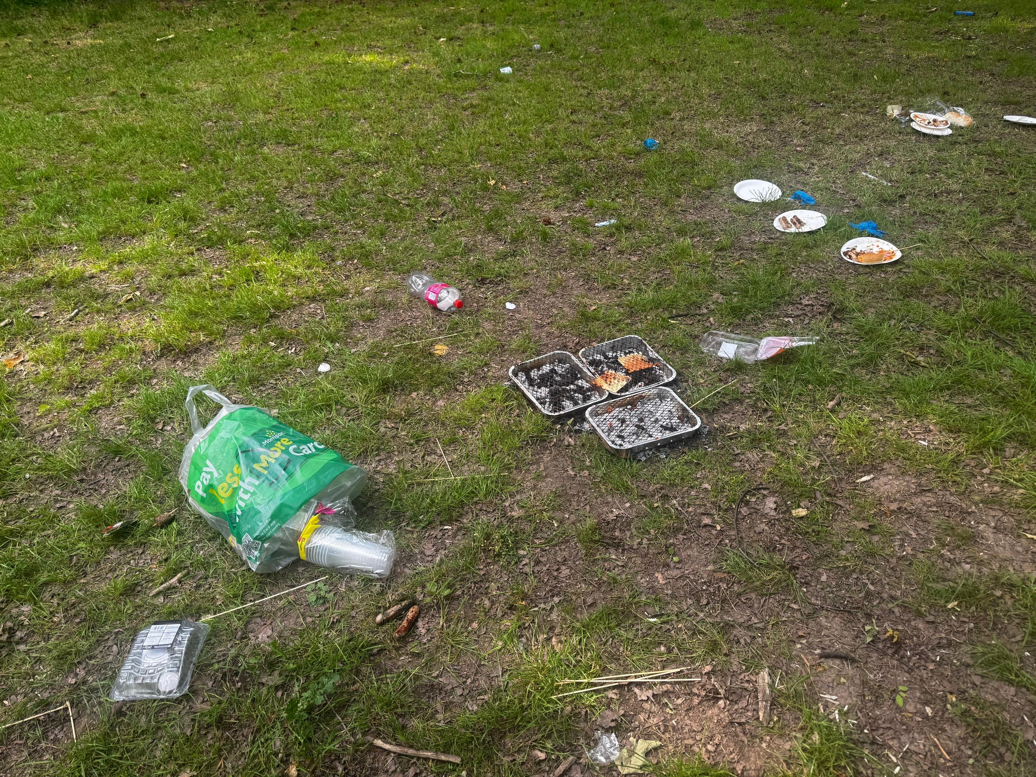 Firefighters issue warning after barbecue fire spreads at Clifton park 709135087 1448976983930884 3448504126256648742 n