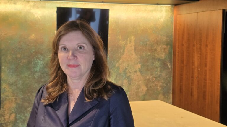 Children’s Commissioner visits Nottingham to hear views on social media ban