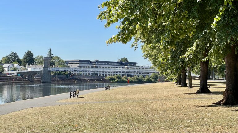 Settled weather before more heatwave conditions next week, says Met Office