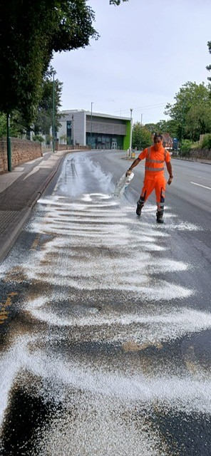 Updates: A610 to stay CLOSED until next week after spillage HMNrTvMWUAAn5v3