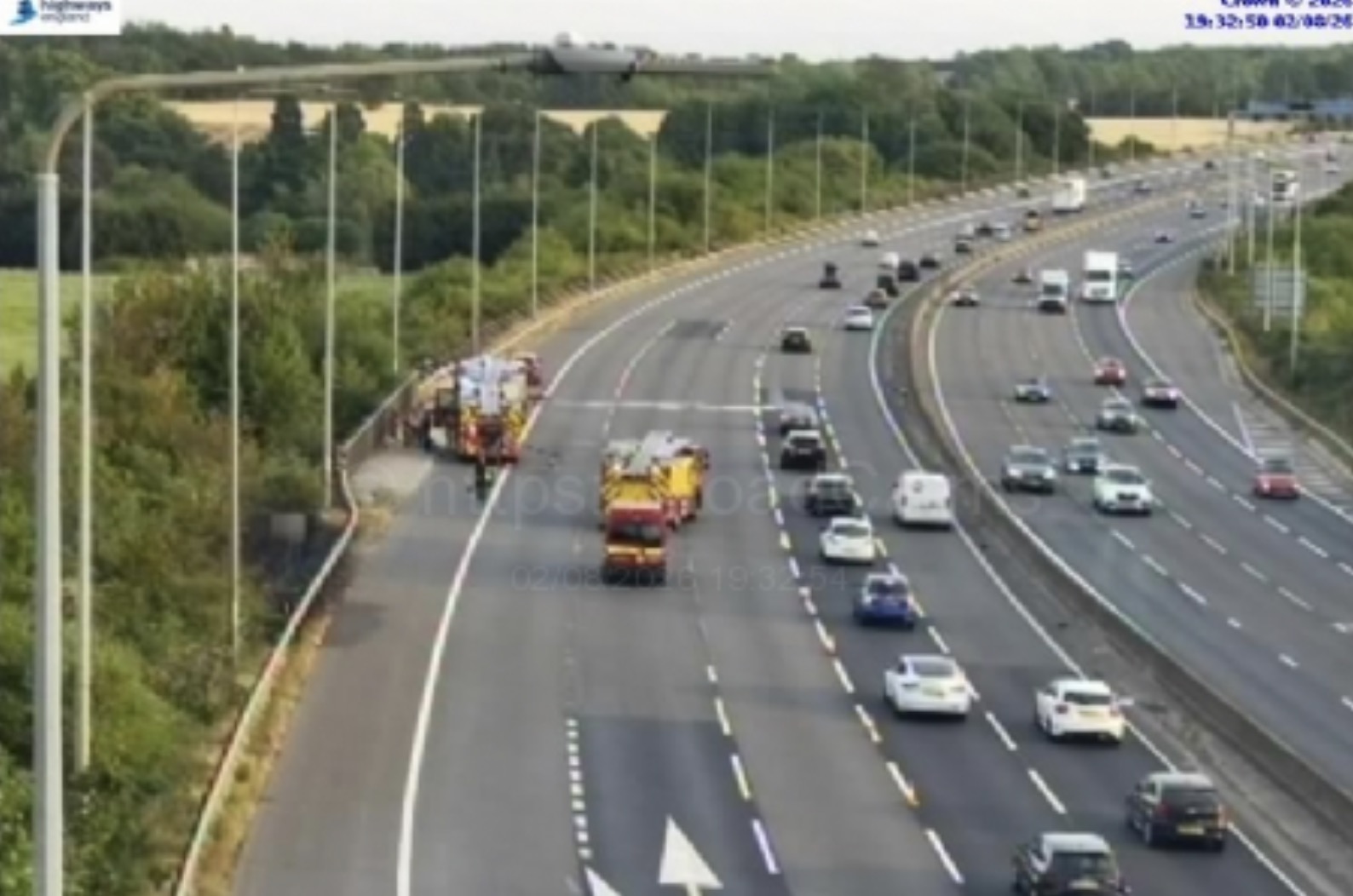 Updates: M1 closed southbound J28 because of a large fire in a field Screenshot 2026 08 02 at 19.33.05