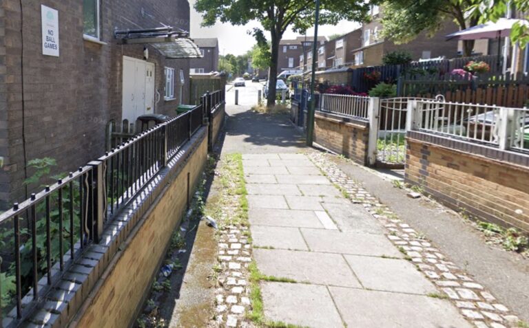 Man found with life-threatening head injuries in a Nottingham street