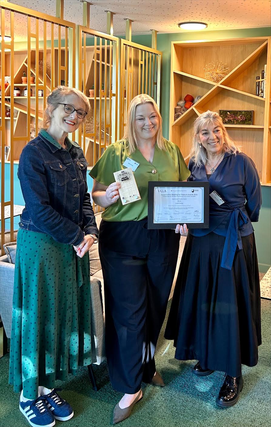 West Bridgford teacher wins national award for inspiring a love of reading 1 2 1