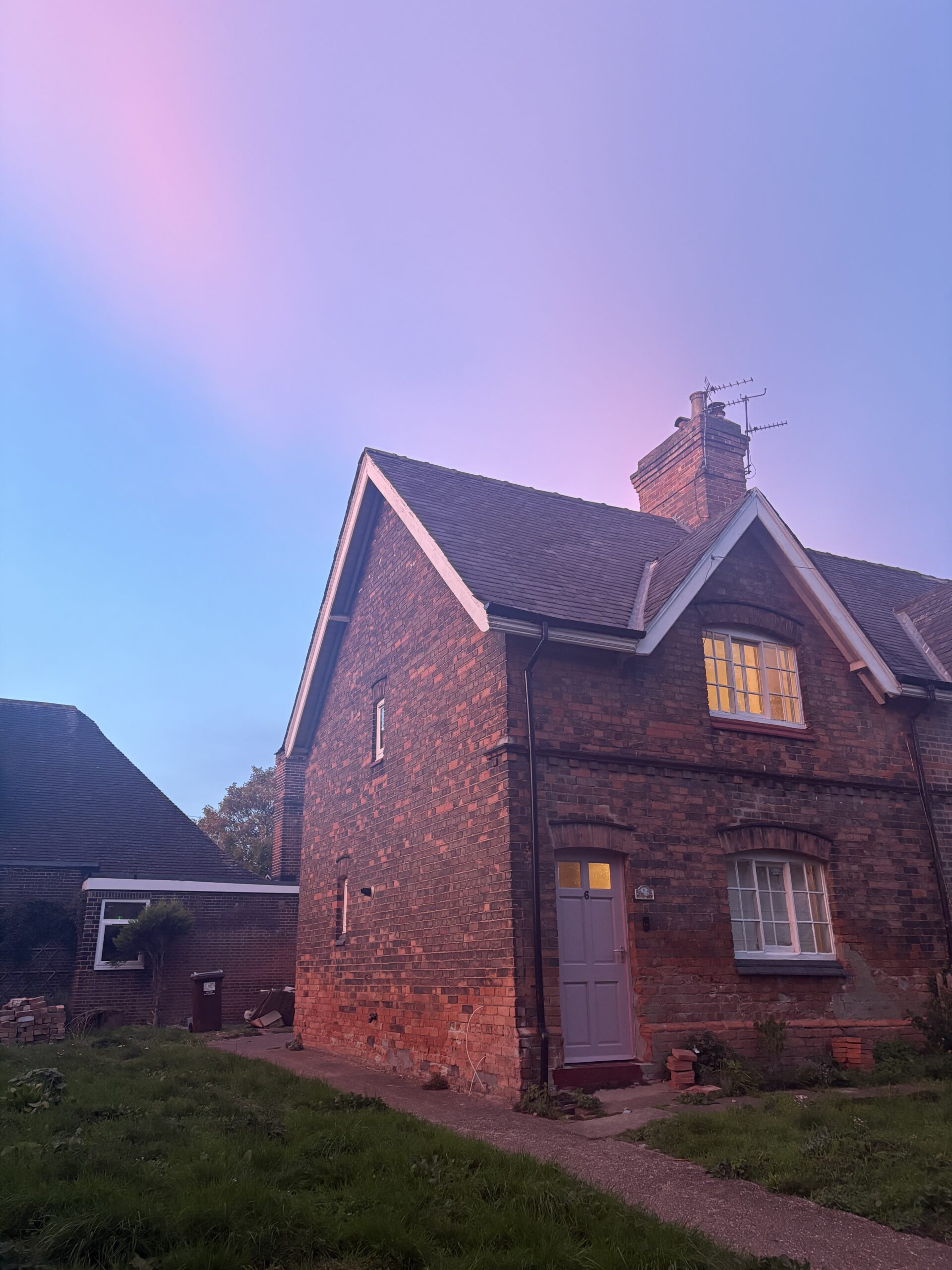 Sisters launch cake and dog treat sheds at Wilford village cottage IMG 3334 scaled