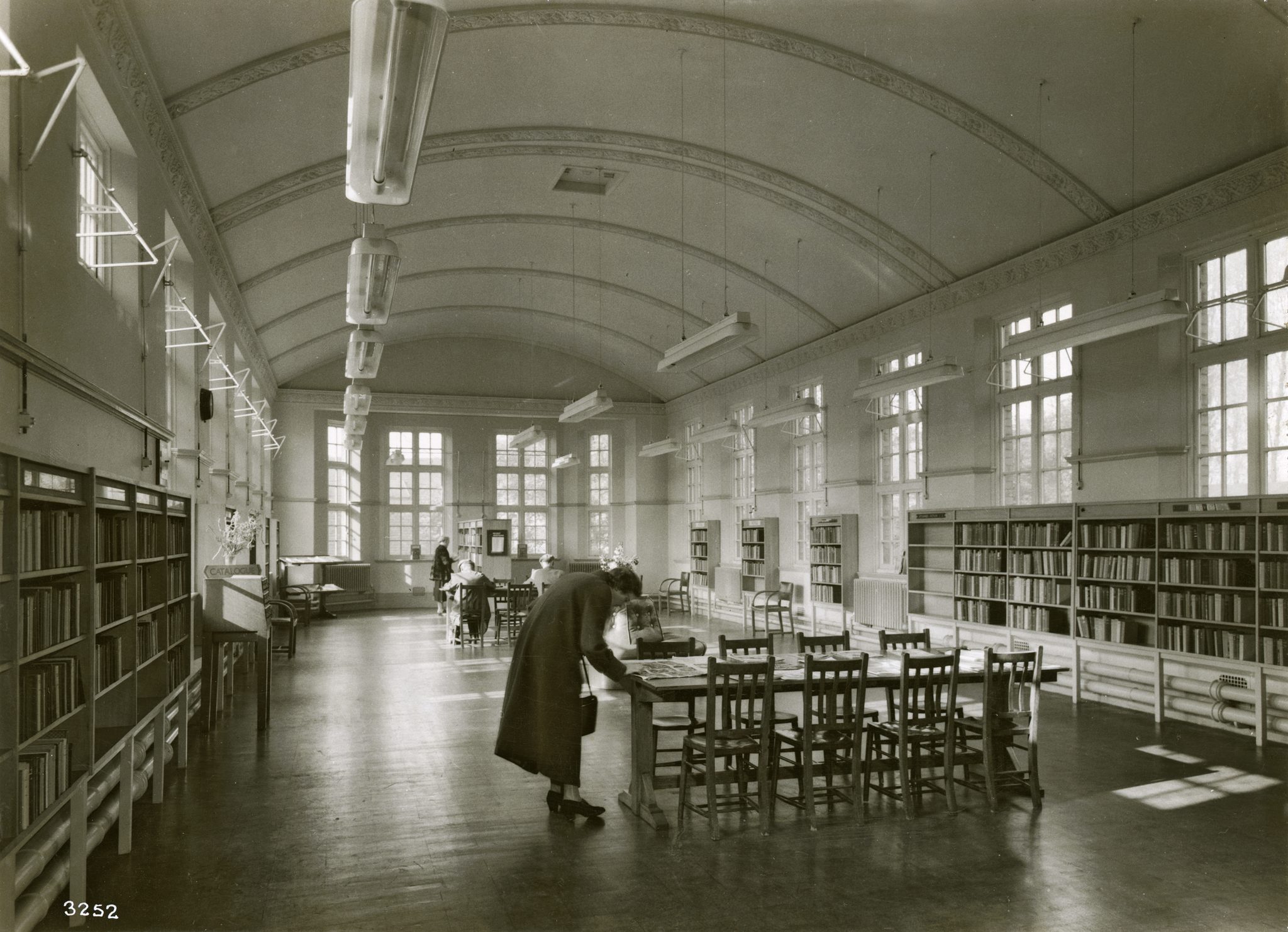 Nottingham library marks 100 years with birthday celebration NTGM013540 2048x1481 1